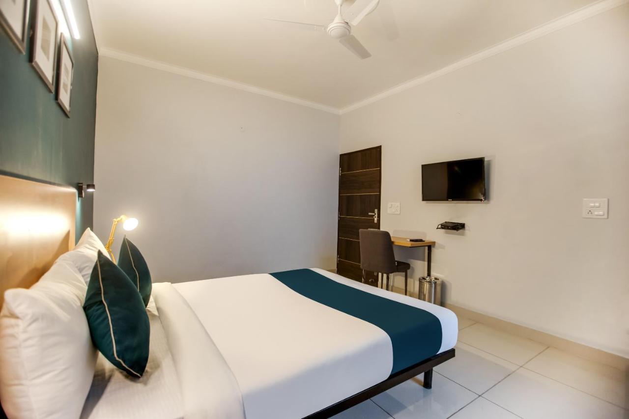 Silverkey Executive Stays 42933 Medanta Corporate Гургаон Экстерьер фото